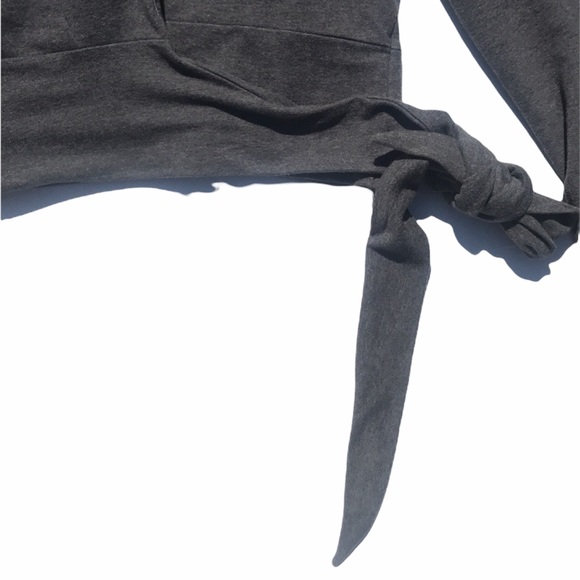 SOLD🛑NIIA WRAP HOODIE SWEATSHIRT SIZE MEDIUM - Picture 7 of 12